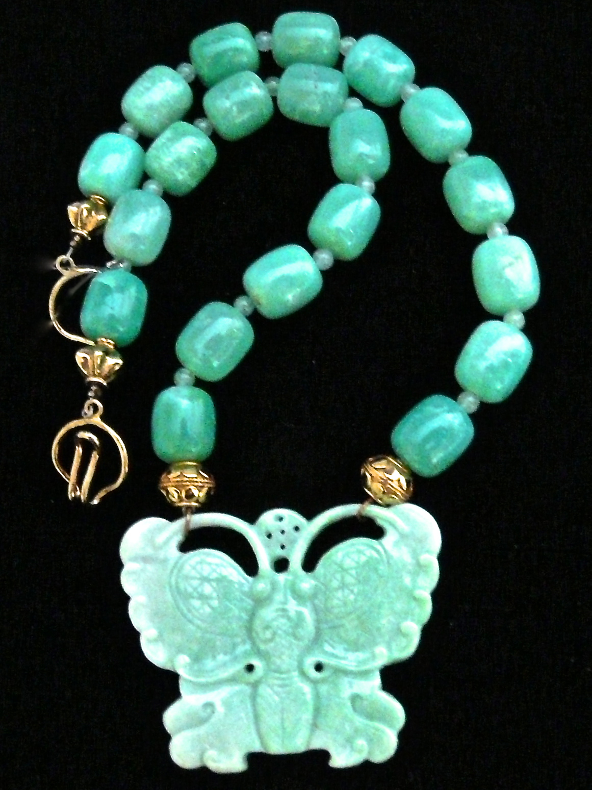 C3577 alt green jade butterfly, Chrysophase Necklace