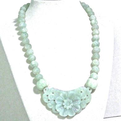 C3841 3 jade flower, carved jade necklace